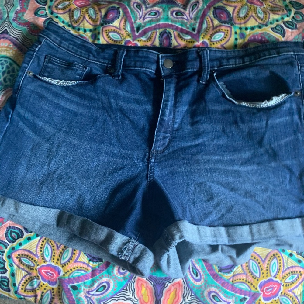 Target size 18 shorts